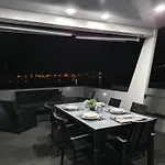Floating House Sena * Pula