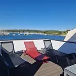Floating House Sena Πλωτό κατάλυμα Πούλα