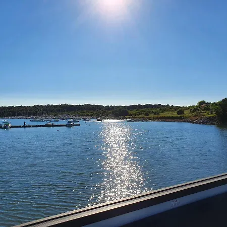 보트호텔 Floating House Sena 풀라