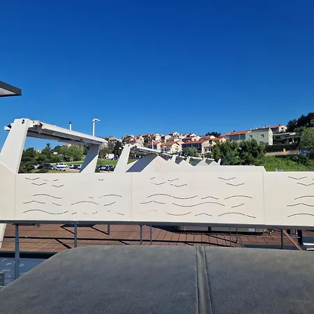 Floating House Sena Bateau-hôtel *