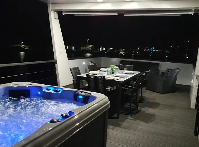 보트호텔 Floating House Sena